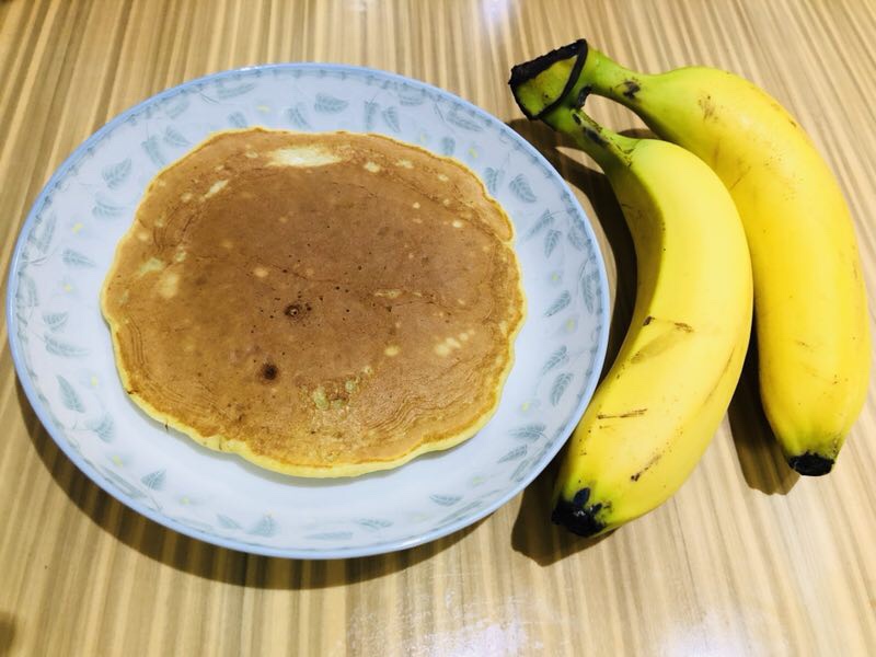 【减脂早餐】无油香蕉松饼（超简单）