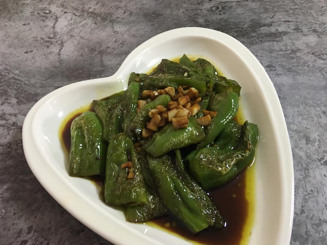 乐活教主的美食之——虎皮青椒的做法