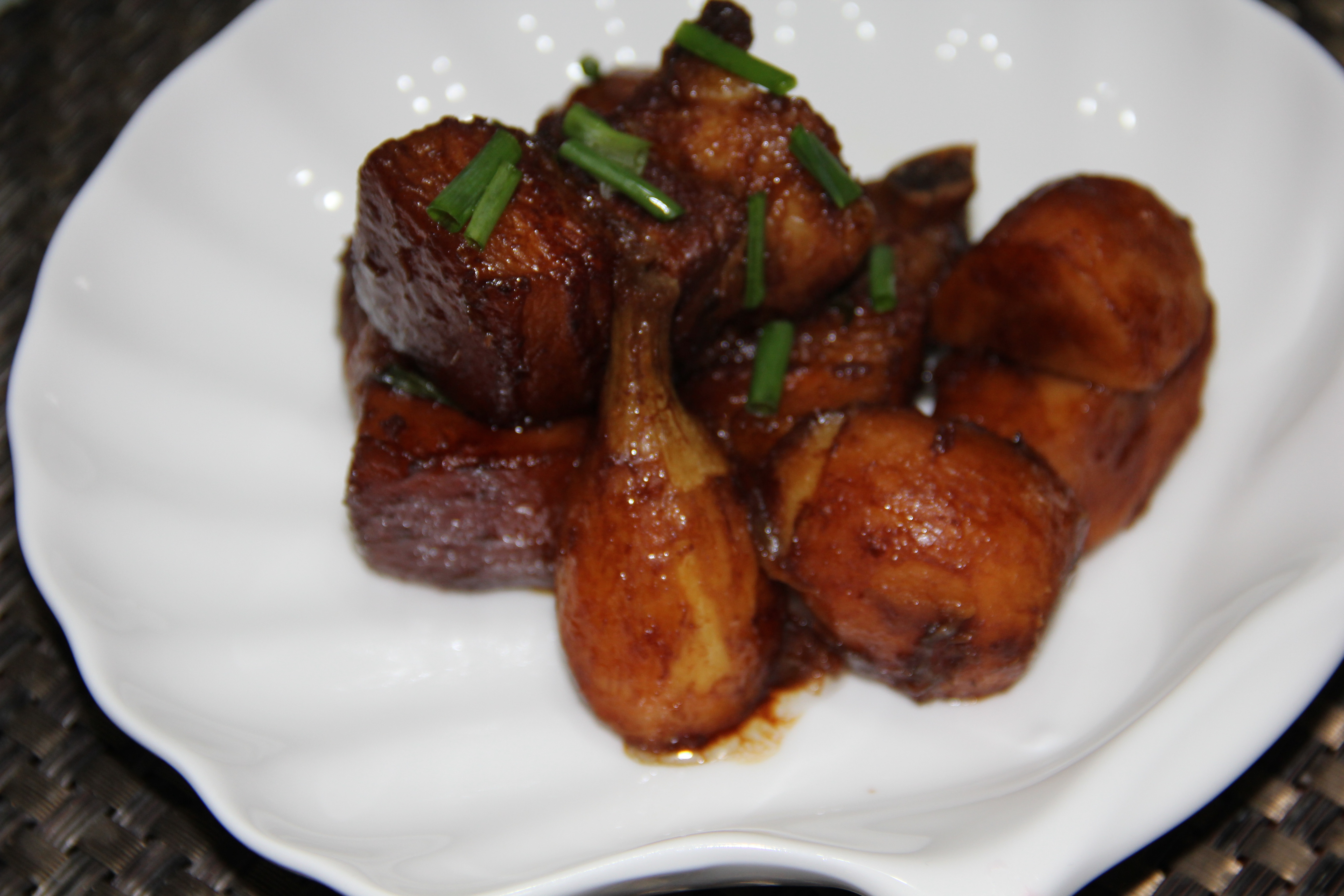 茨菰红烧肉