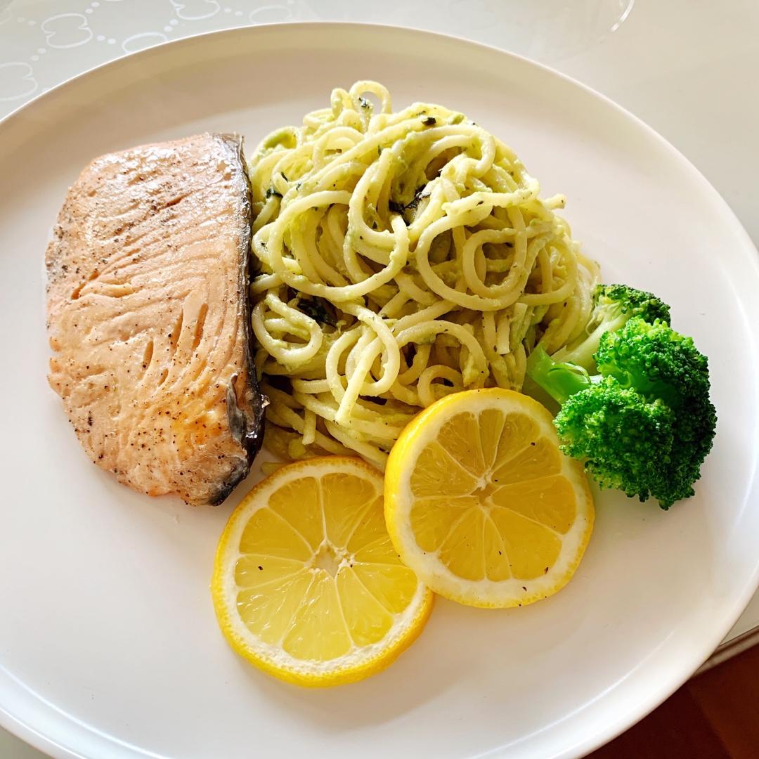 牛油果意面 Spaghetti with Avocado Sauce