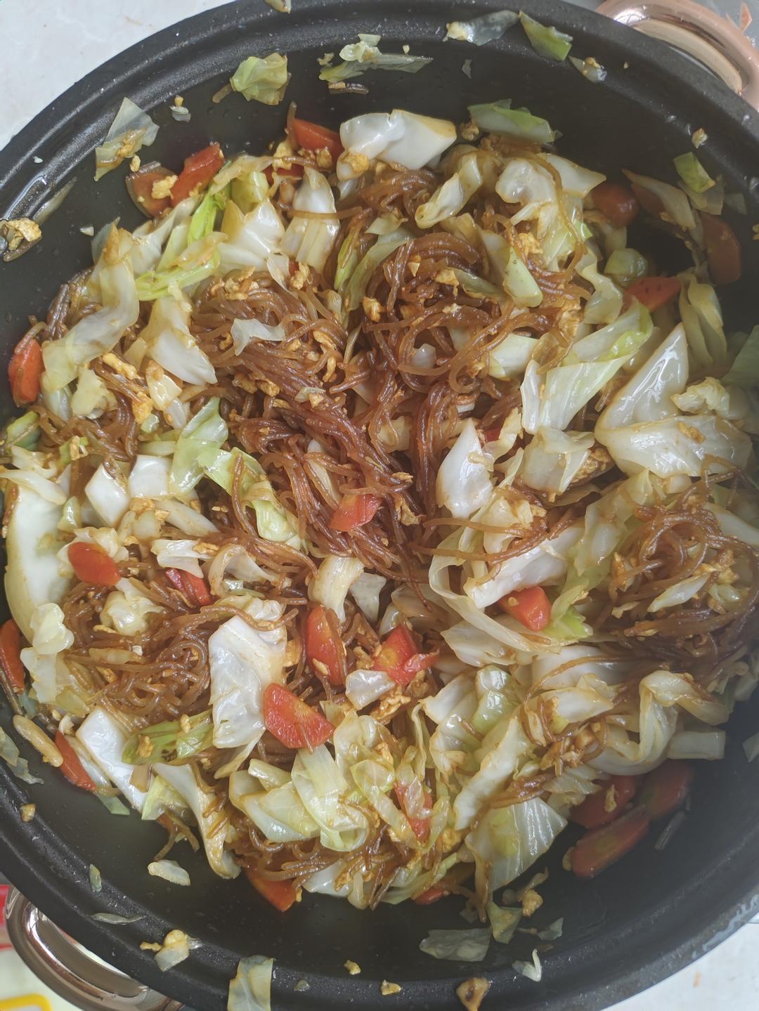 包菜鸡蛋炒粉丝