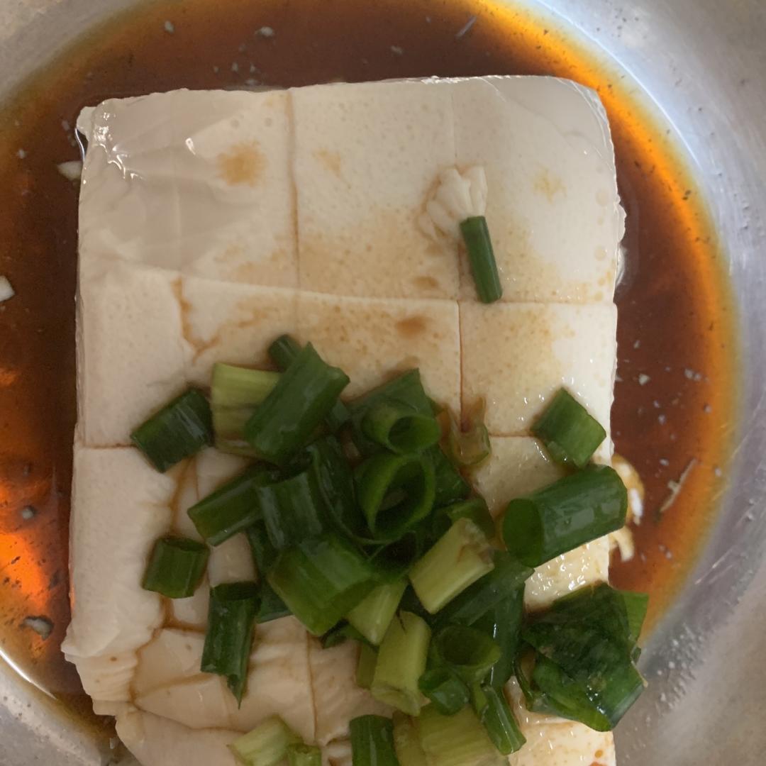 凉拌皮蛋豆腐