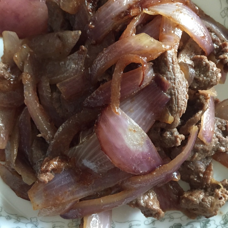 洋葱炒牛肉