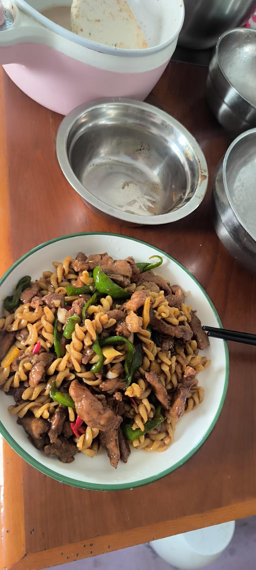 味道不输西餐厅的黑椒牛柳意面