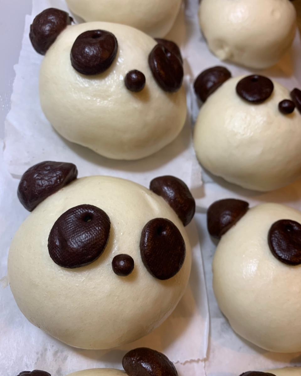 萌种之～熊猫豆沙包