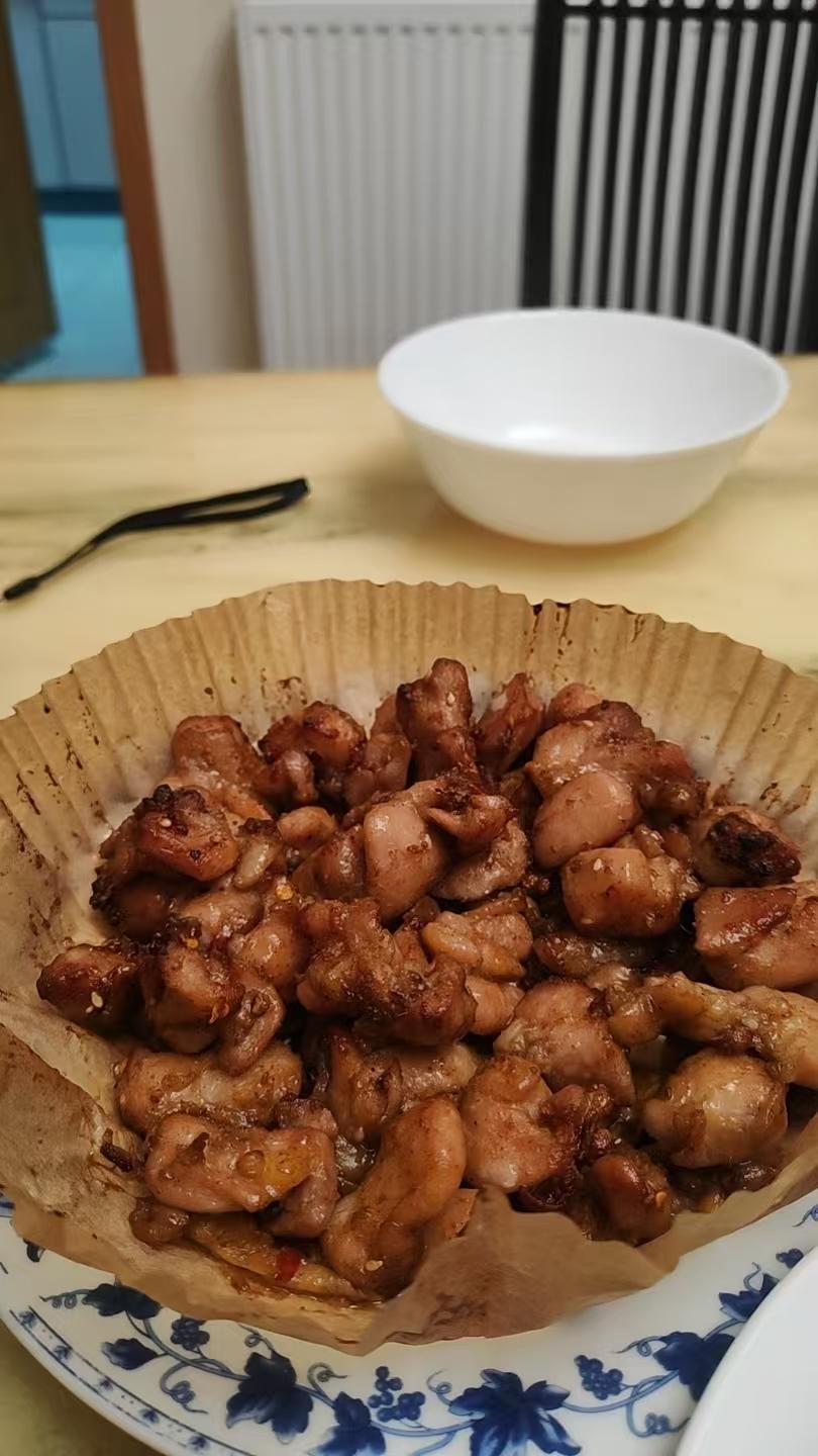 超简单蒜香空气炸锅鸡腿肉丁