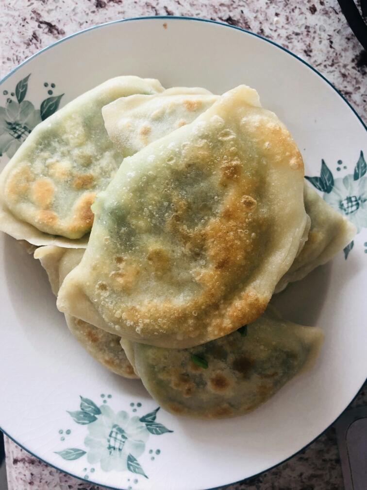 韭菜盒子的做法
