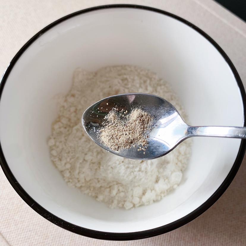 平底不粘锅版简易鸡蛋煎饼的做法 步骤3