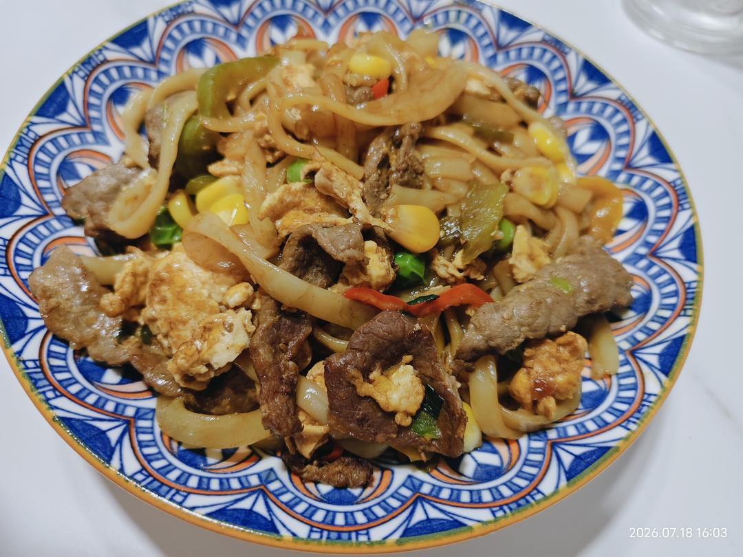 牛肉炒河粉（经典粤菜）
