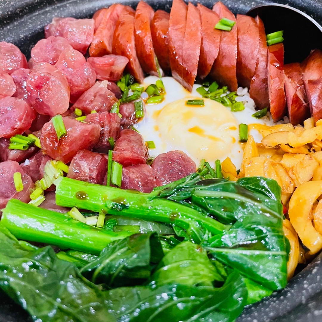 跪下叫爹做的香肠煲仔饭