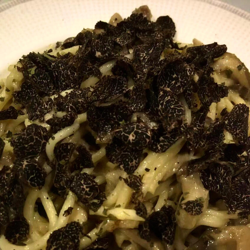 钱的味道：牛肝菌黑松露意面 Fettuccine with porcini mushroom and black truffle