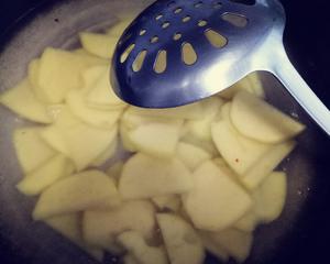 干锅土豆片（麻辣味，非油炸）的做法 步骤2