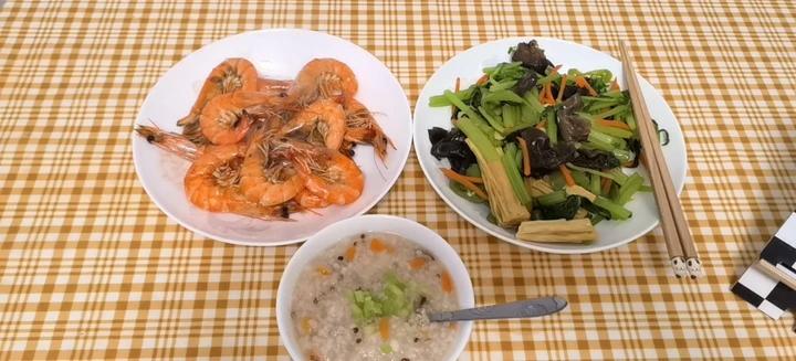 芹菜炒腐竹