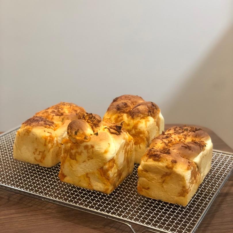 料多多系列---肉松吐司