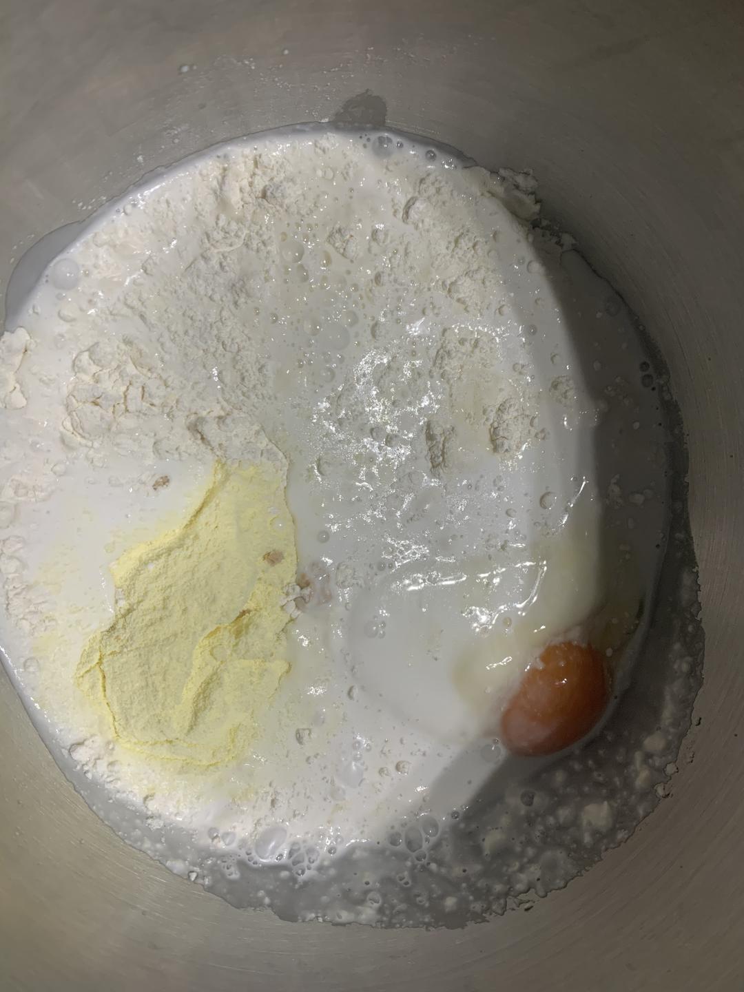 纯奶手撕吐司的做法 步骤1