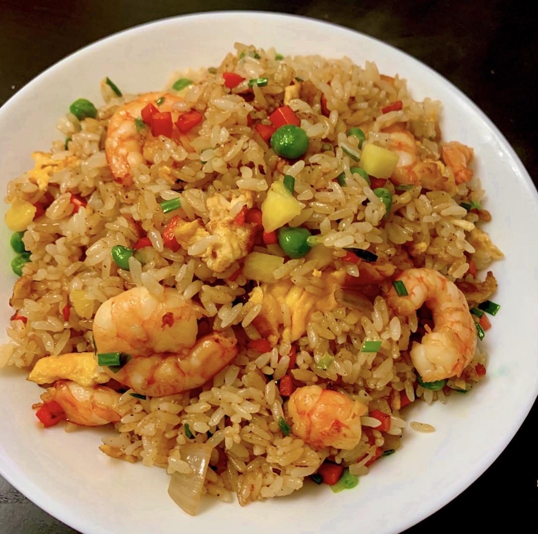 虾仁菠萝炒饭