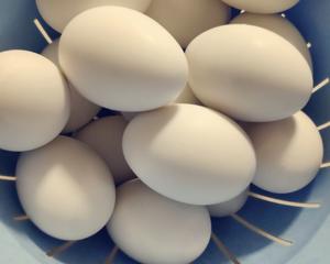 五香咸鸡蛋的做法 步骤7