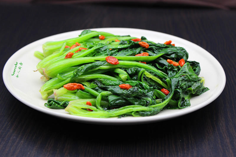 节后减肥排毒，枸杞炒菠菜