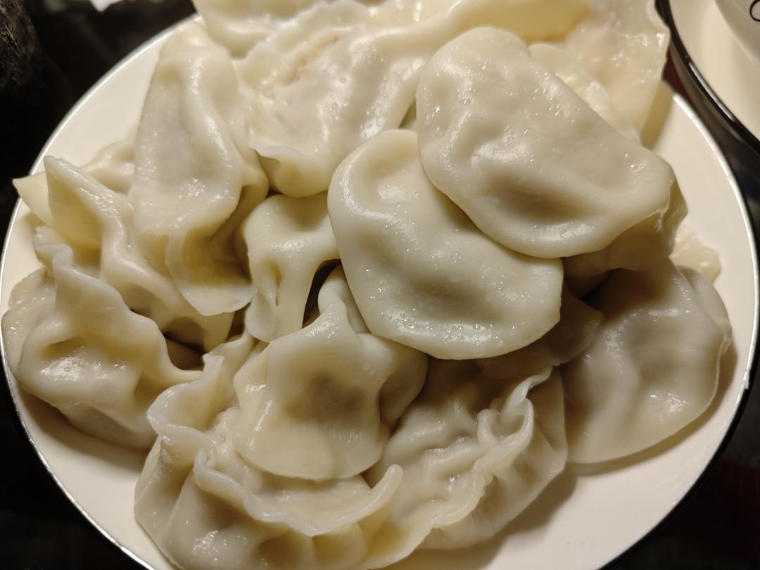 吃不够的酸菜肉馅饺子