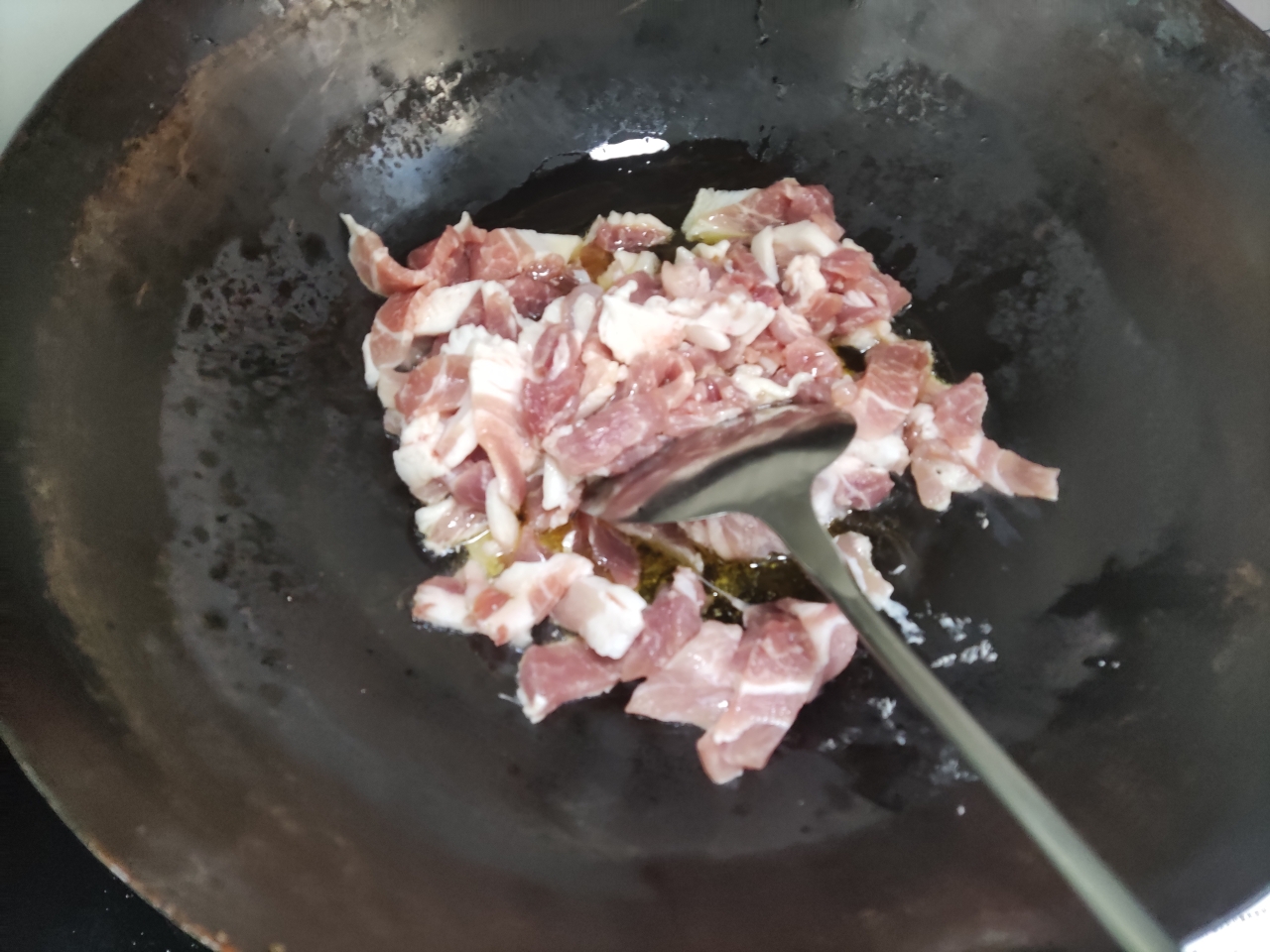 榛蘑炒肉的做法 步骤2