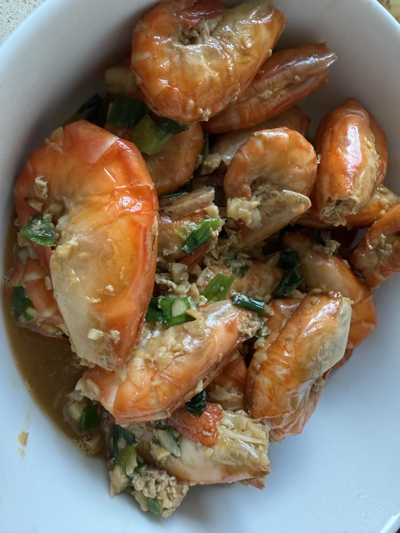 好吃到舔手的蒜爆罗氏虾（零失败，巨好吃)