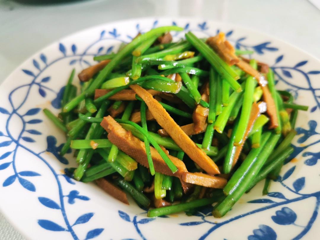 韭菜花炒香干