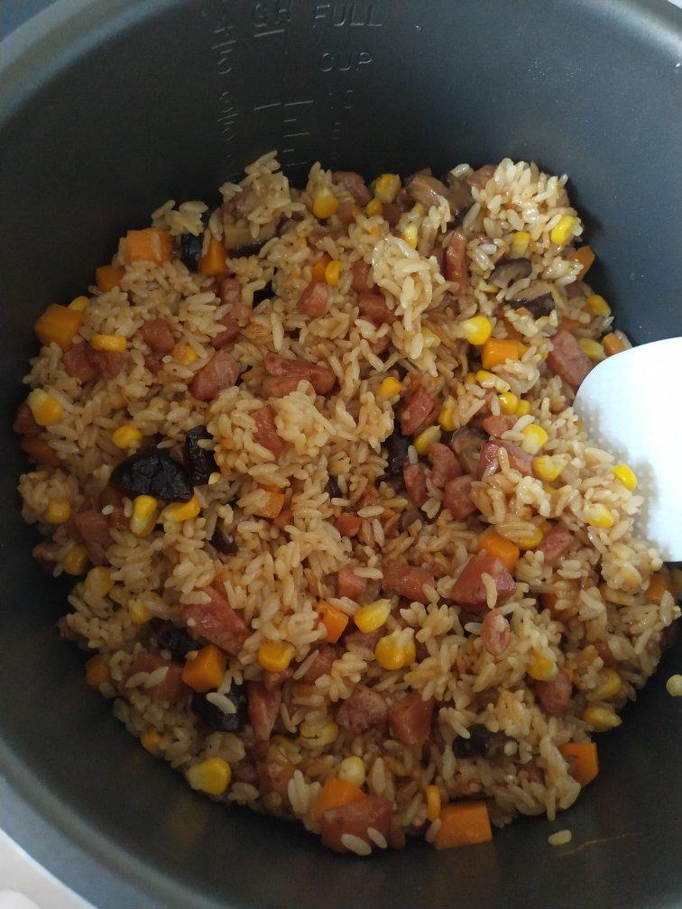 香菇腊肉饭