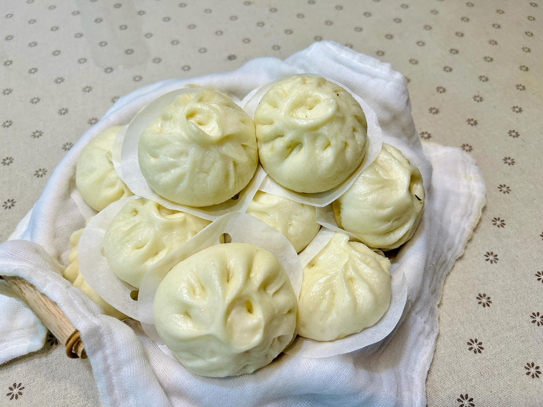 荠菜猪肉包子