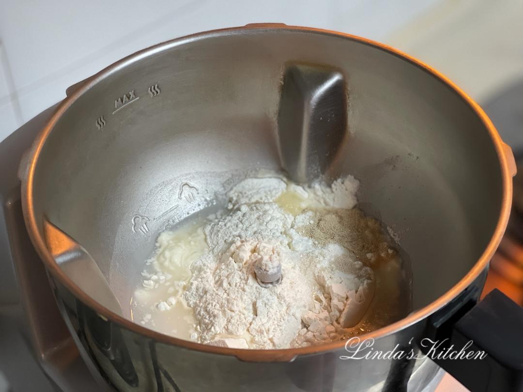 纯奶手撕吐司的做法 步骤1