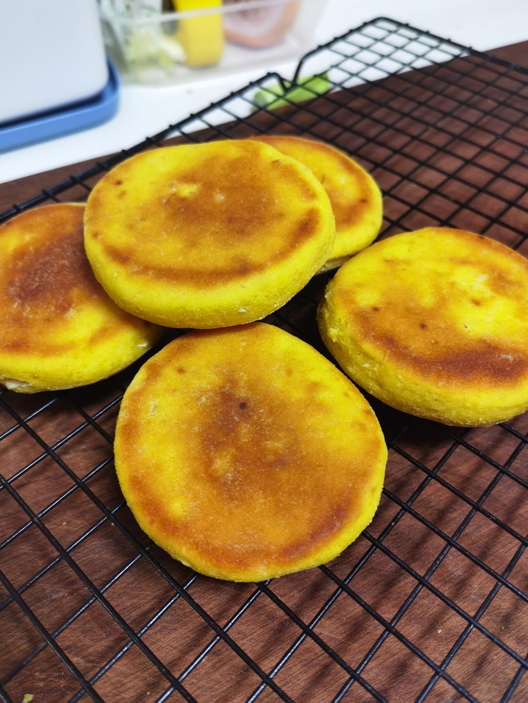 玉米面发面饼                       （口感细腻）