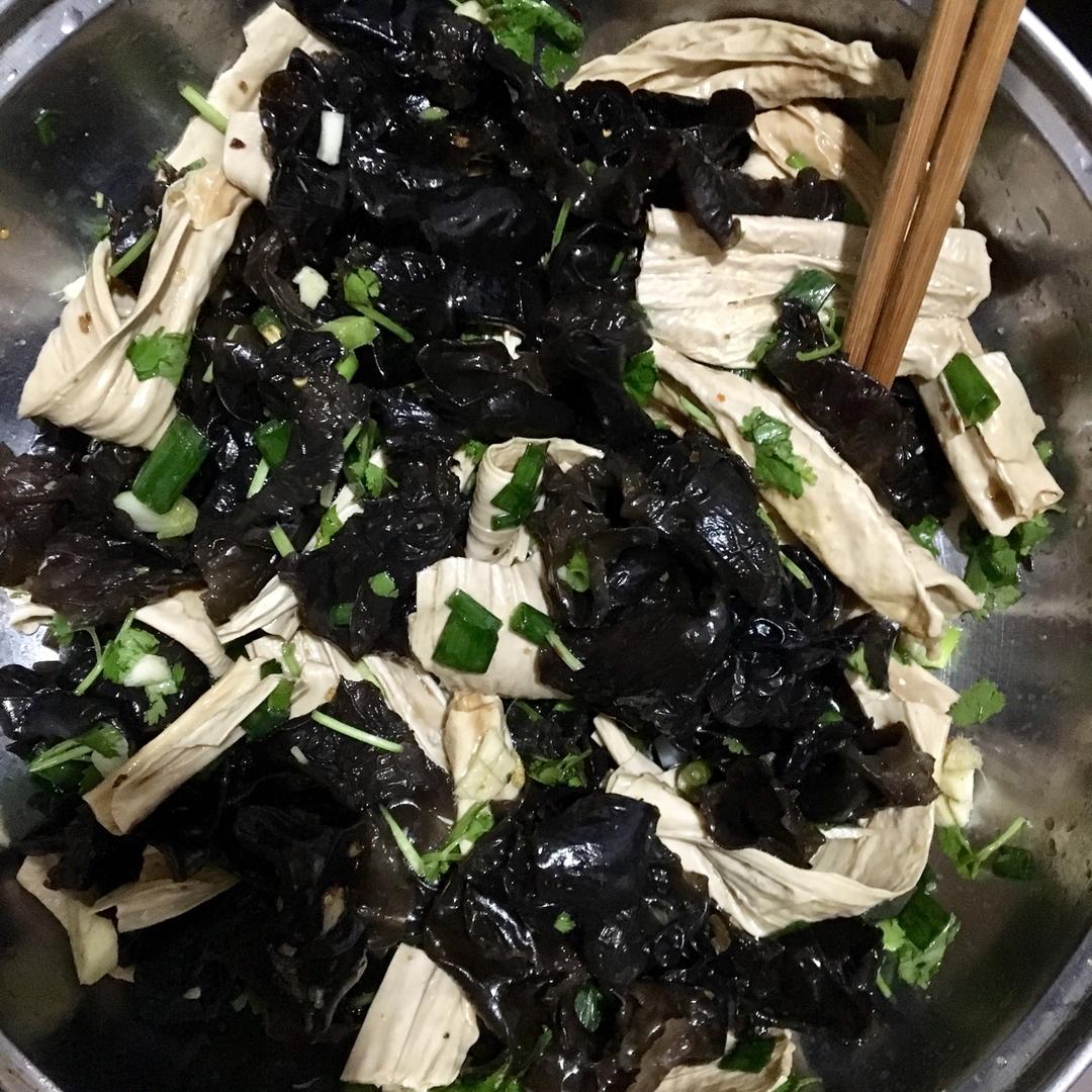 凉拌腐竹黑木耳