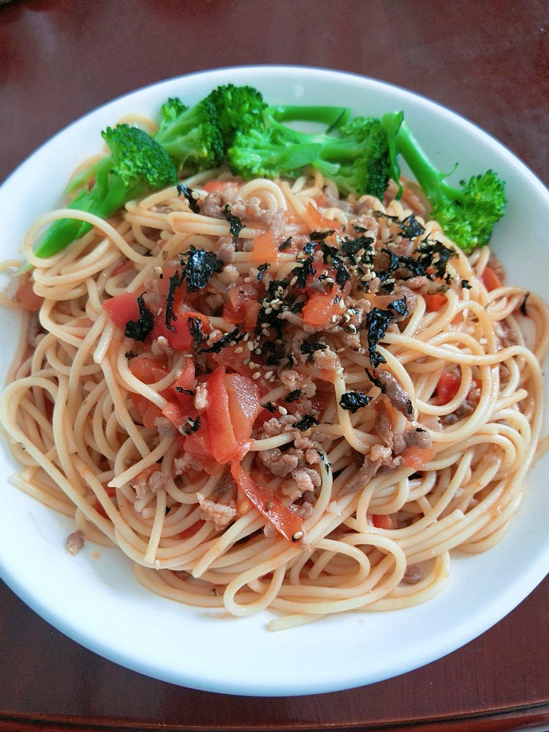 番茄肉酱意大利面