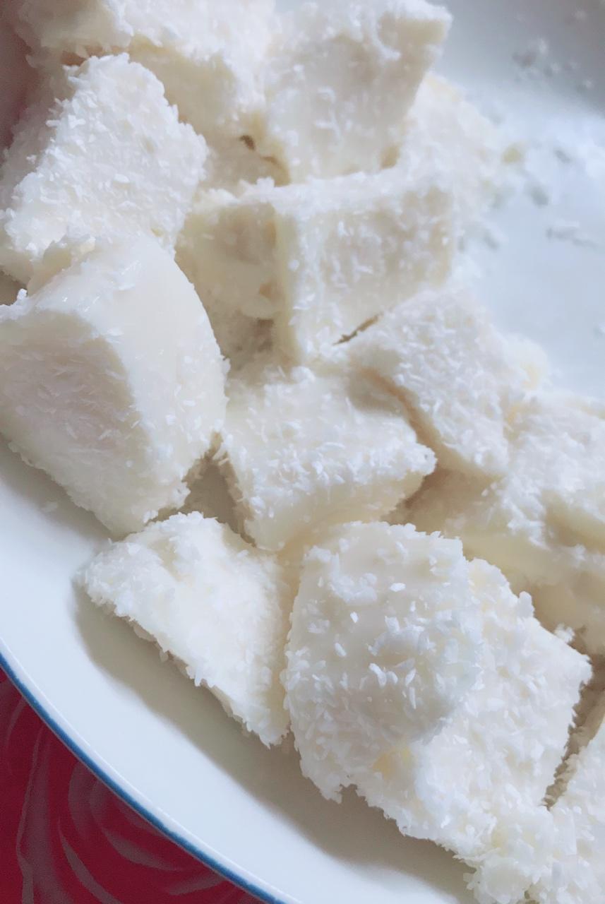 完胜85度C牛奶椰丝小方