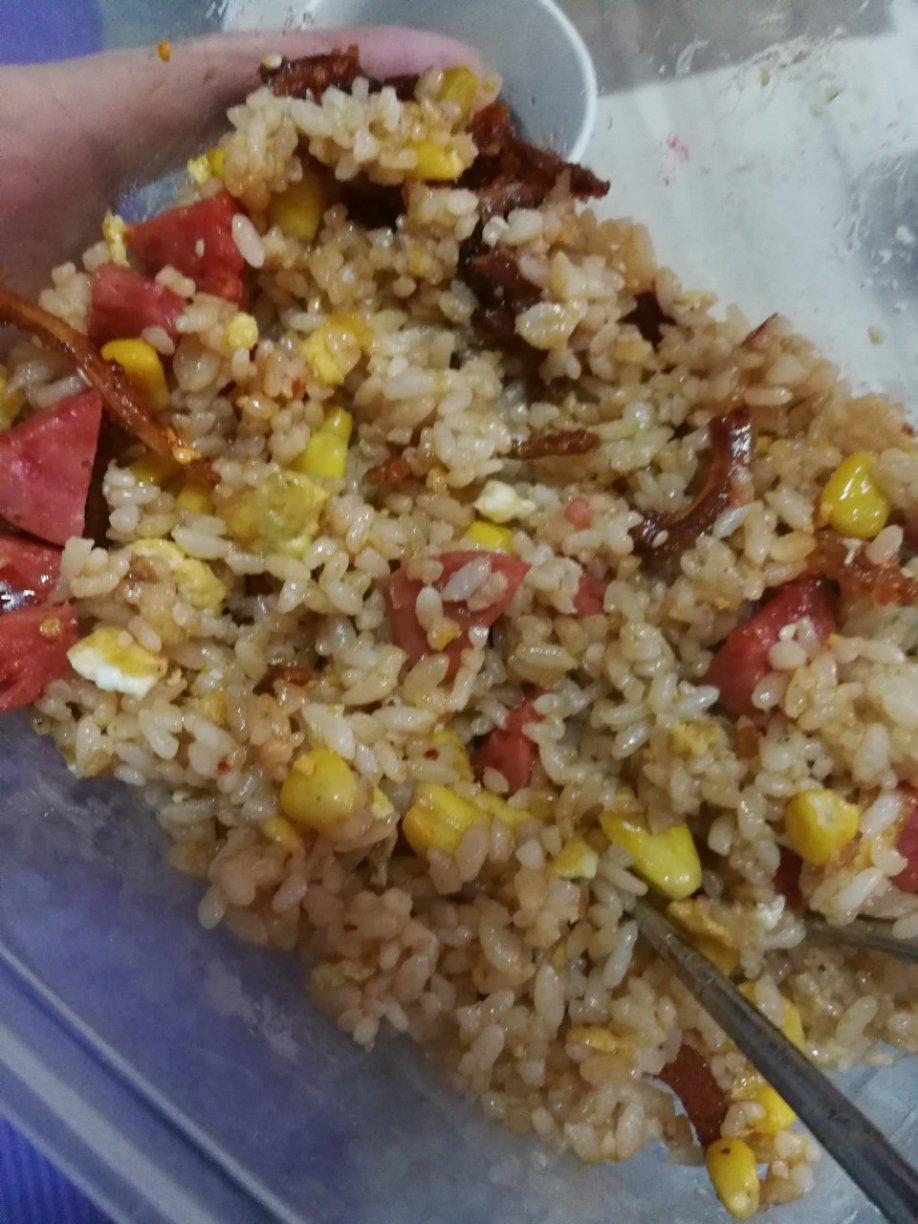 电饭煲做蛋炒饭