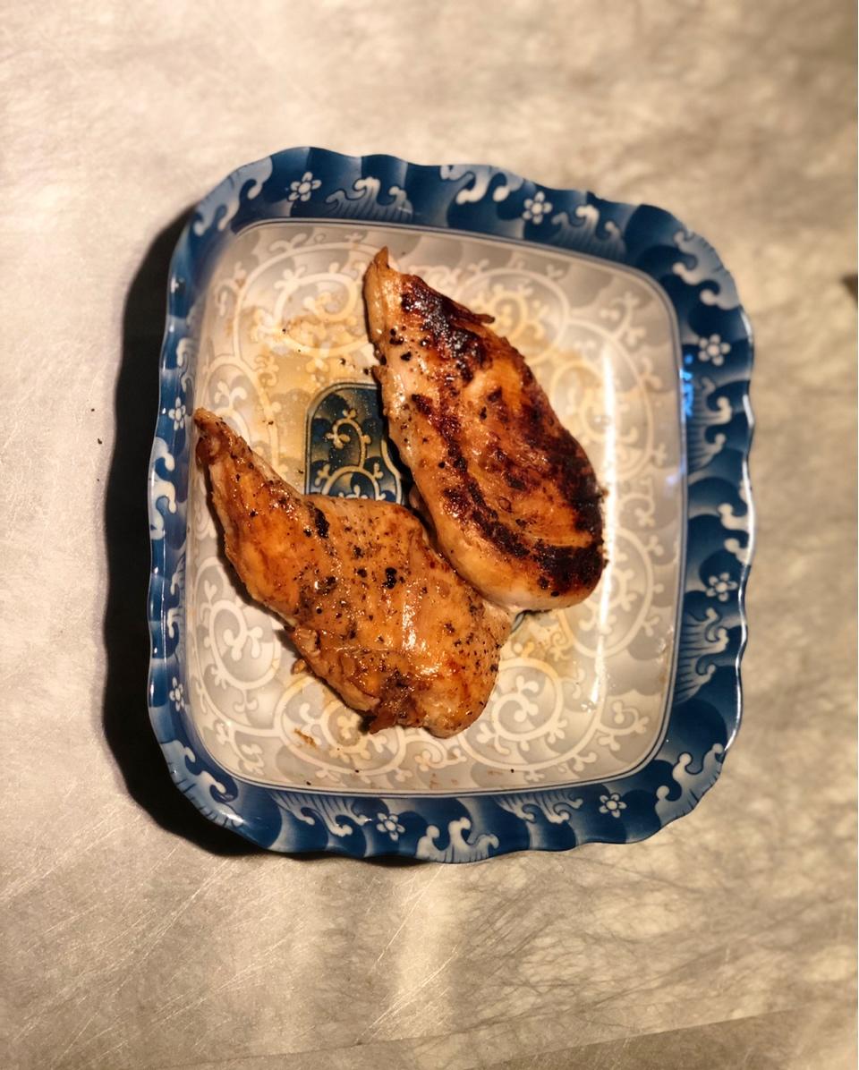 酷炫屌炸天好吃的煎鸡胸肉（香蒜蜂蜜煎鸡胸肉）