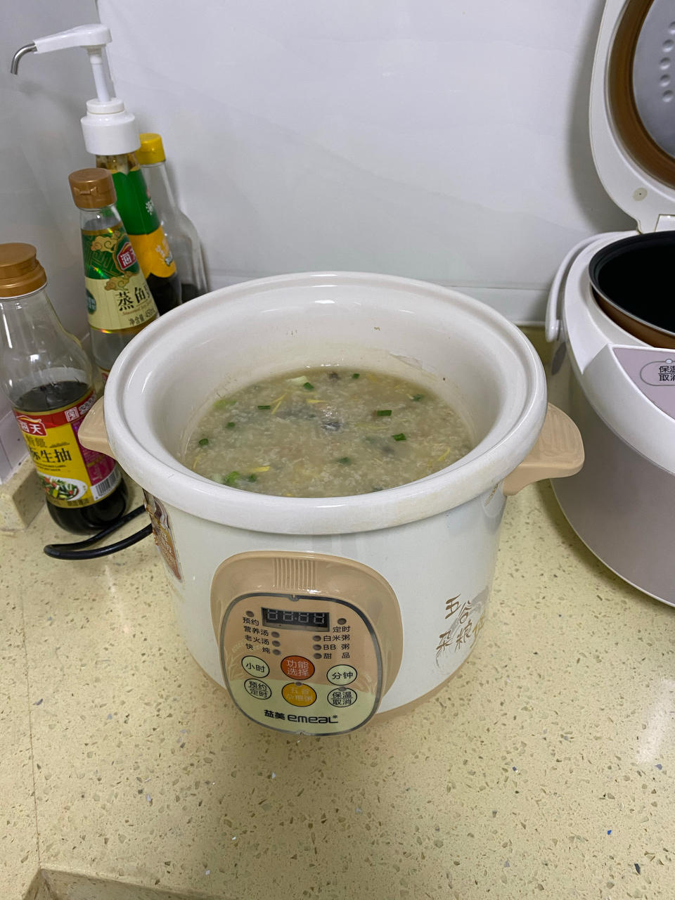 堂妈小厨——超好喝的皮蛋瘦肉粥