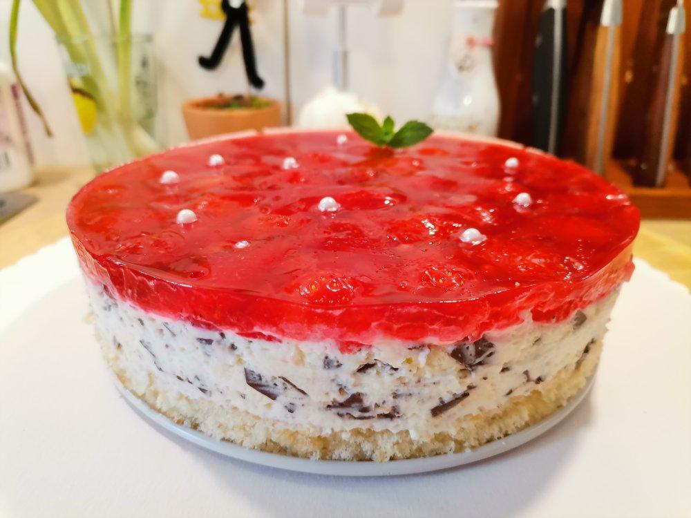 草莓蛋糕 Erdbeer-Stracciatella-Kuchen