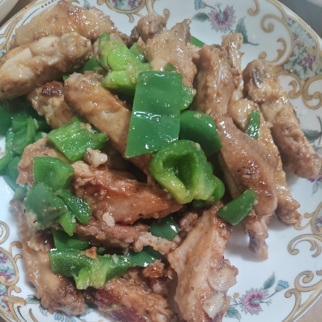 蒜香鸡翅，这才是鸡翅最好吃的做法