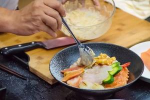 日式海鲜盖饭的做法 步骤13