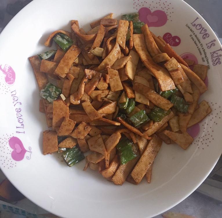 青椒炒豆皮