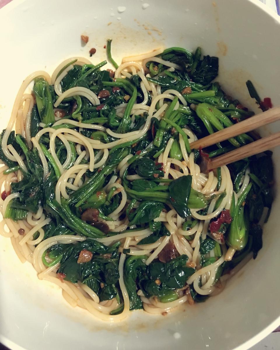 酱拌菠菜粉