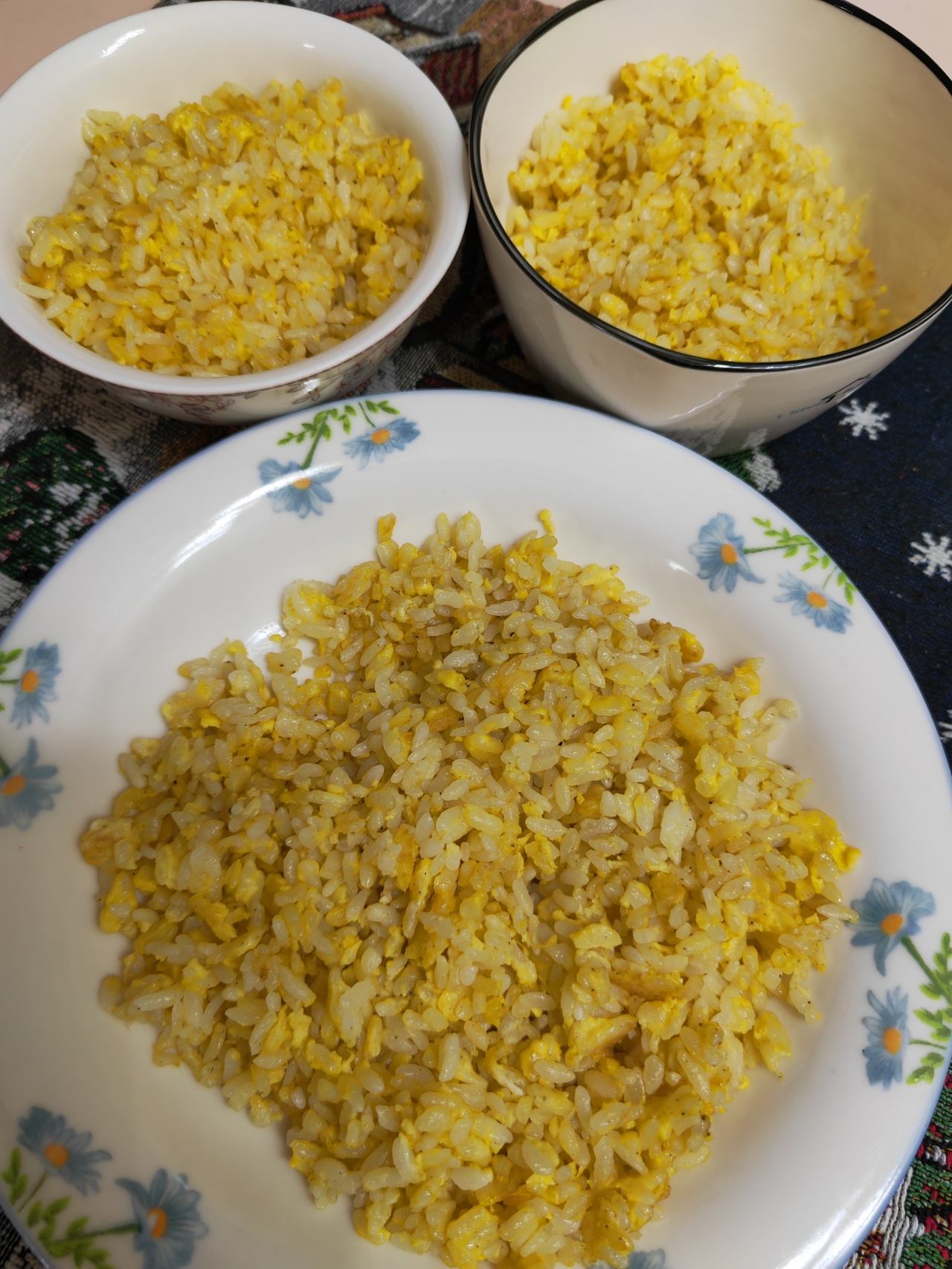 蛋炒饭（消灭剩米饭）的做法 步骤4