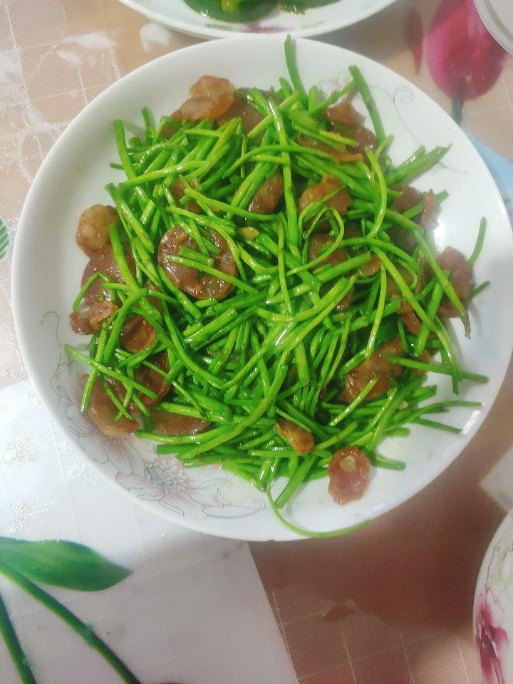 篱蒿炒腊肉
