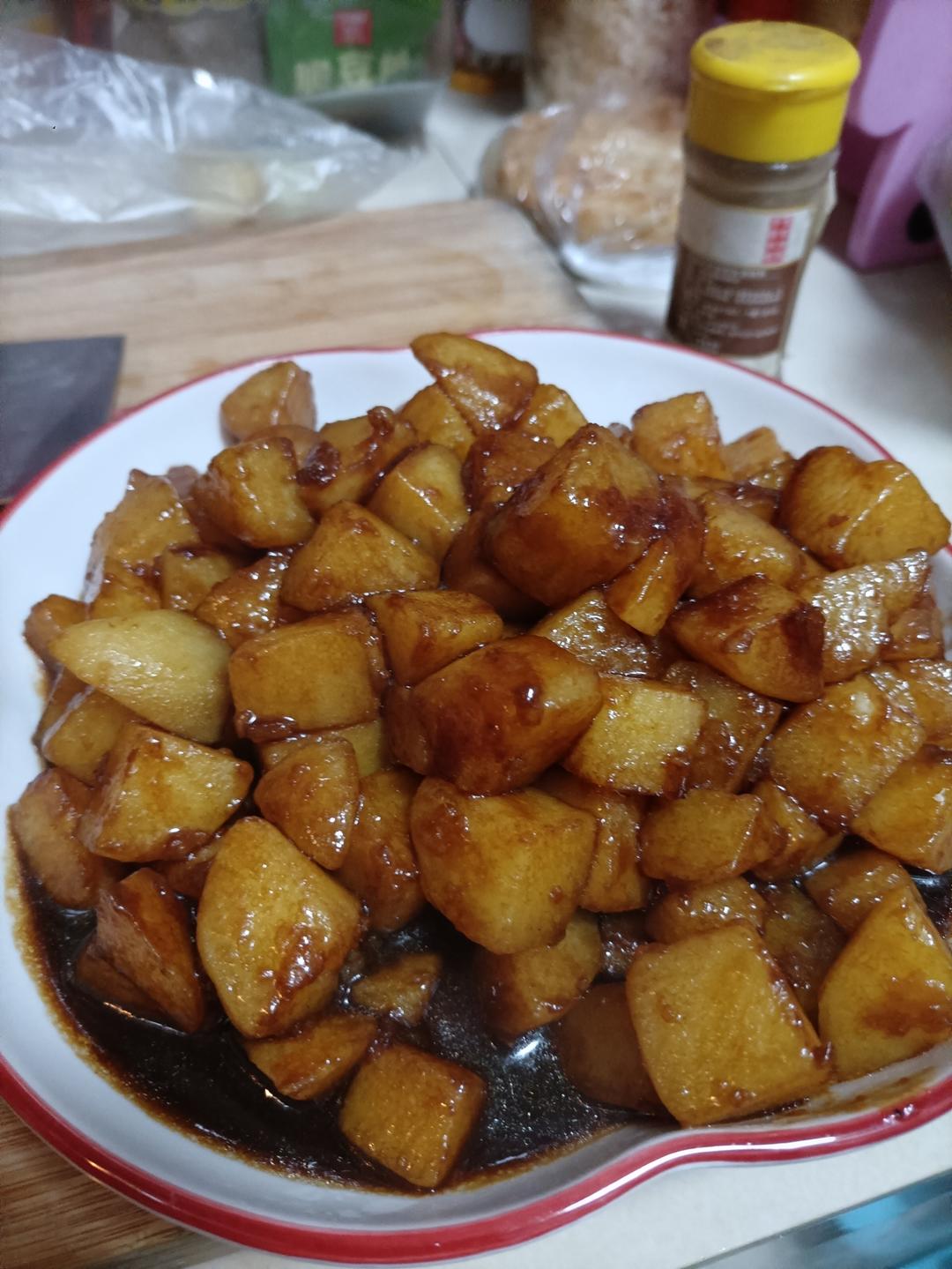 🔥巨下饭，软糯入味！比肉还好吃的红烧土豆