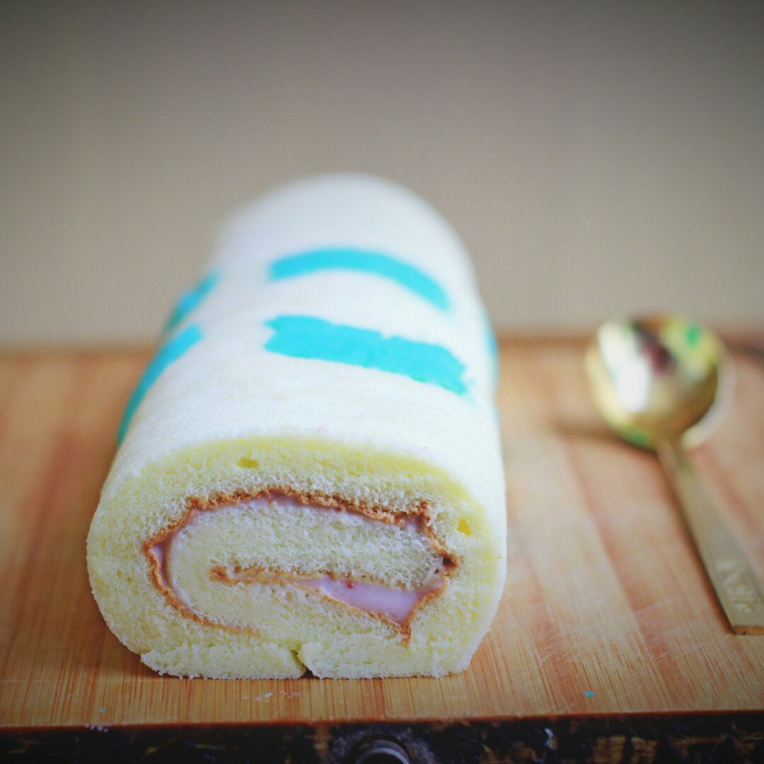 《Tinrry下午茶》教你做基础原味蛋糕卷