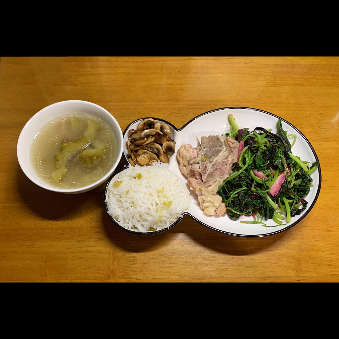 素炒鲜口蘑（白蘑菇），快手家常菜