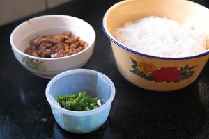 家常煮米线的做法 步骤1