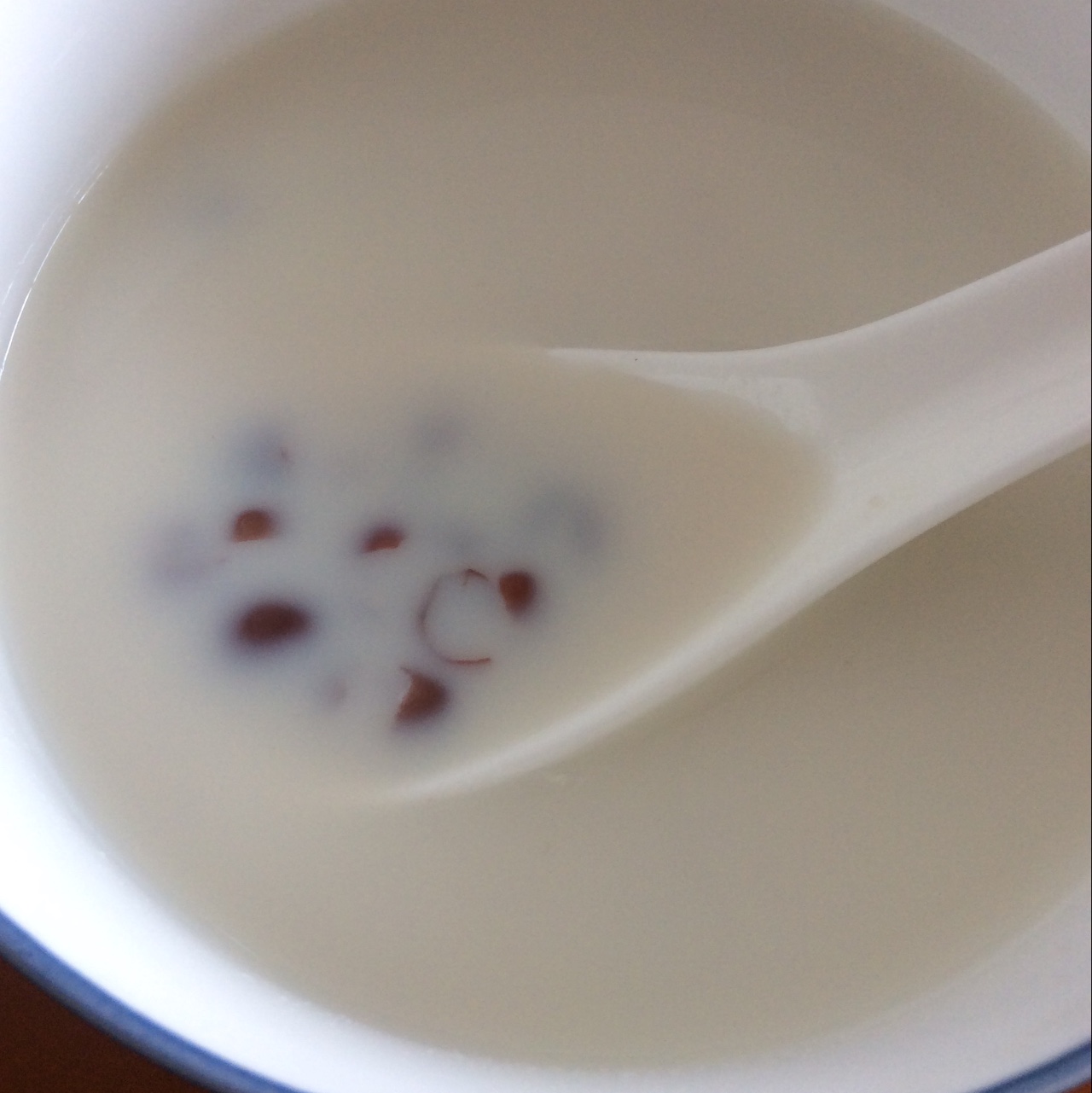 红豆薏米牛奶粥