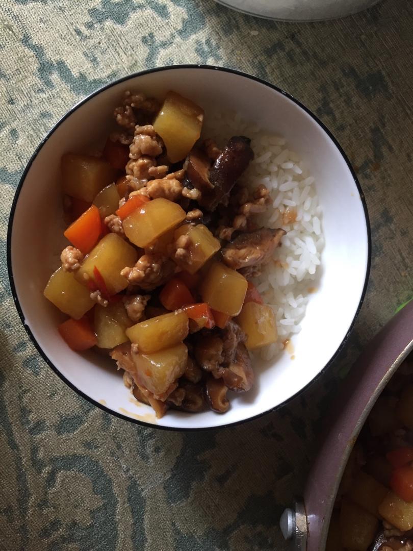 香菇土豆肉末饭
