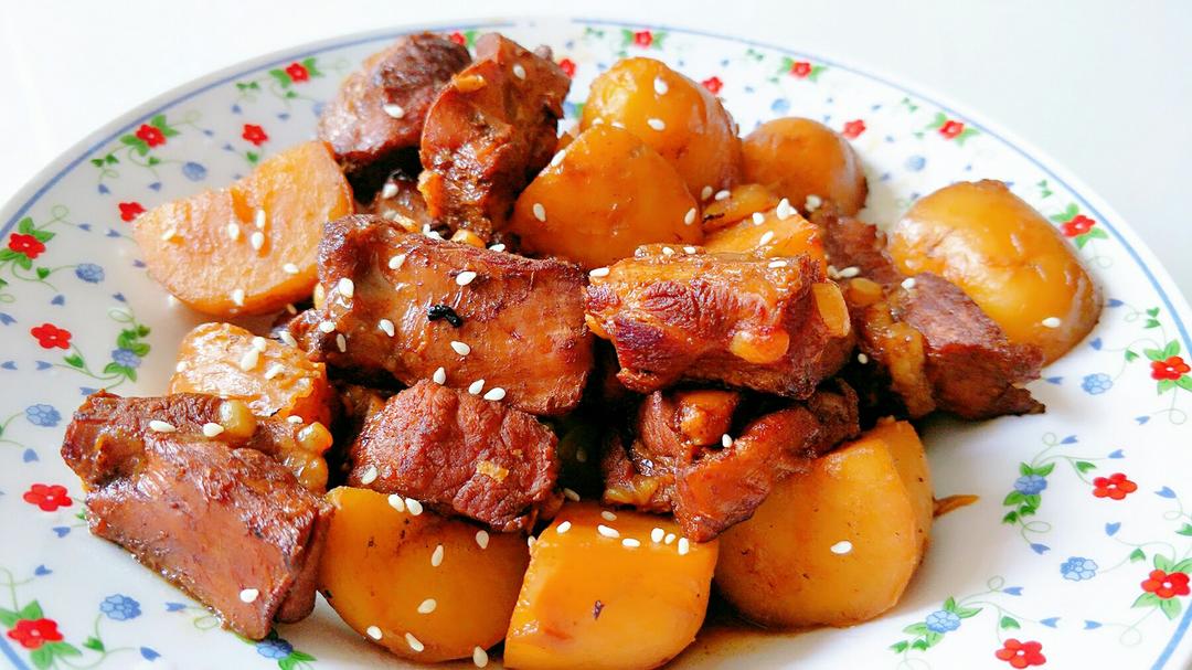 土豆烧排骨